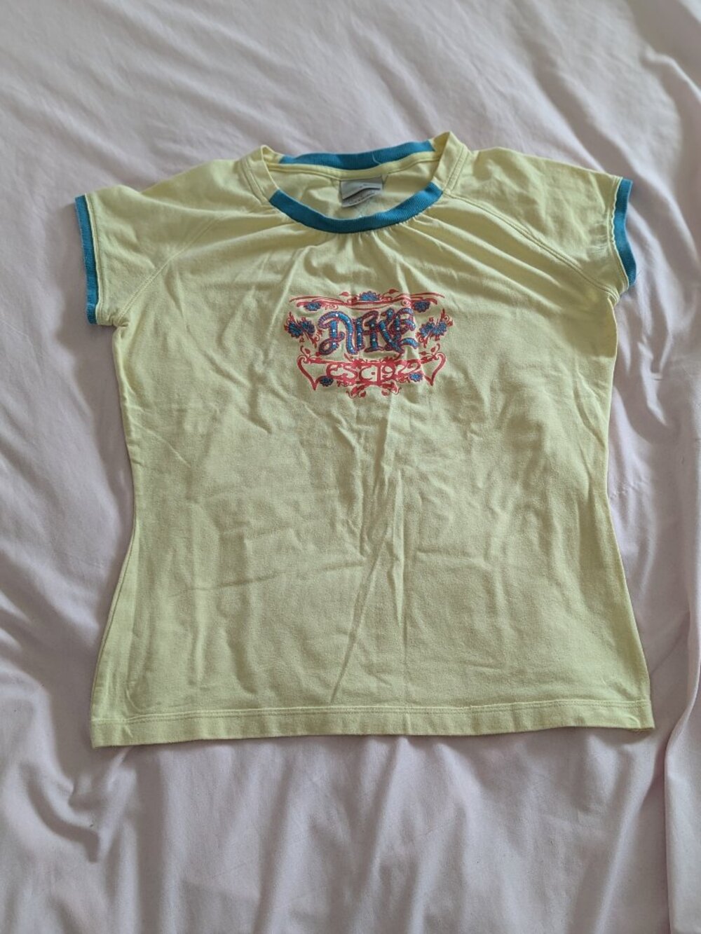 Nike Yellow Blue Graphic Ringer Tee L